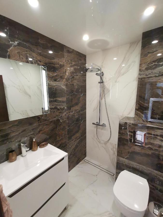 City Center Lux Apartment فارنا المظهر الخارجي الصورة