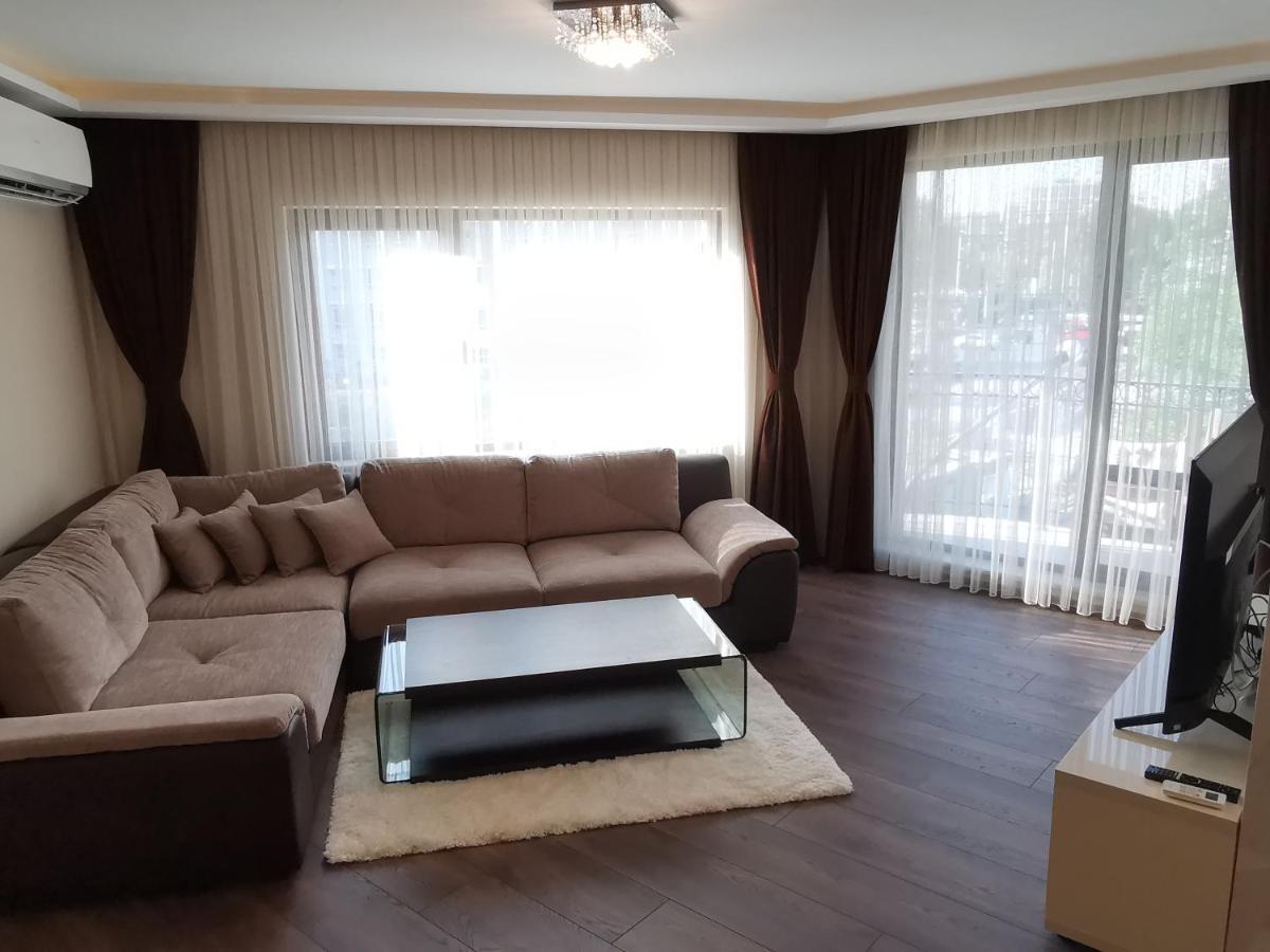 City Center Lux Apartment فارنا المظهر الخارجي الصورة