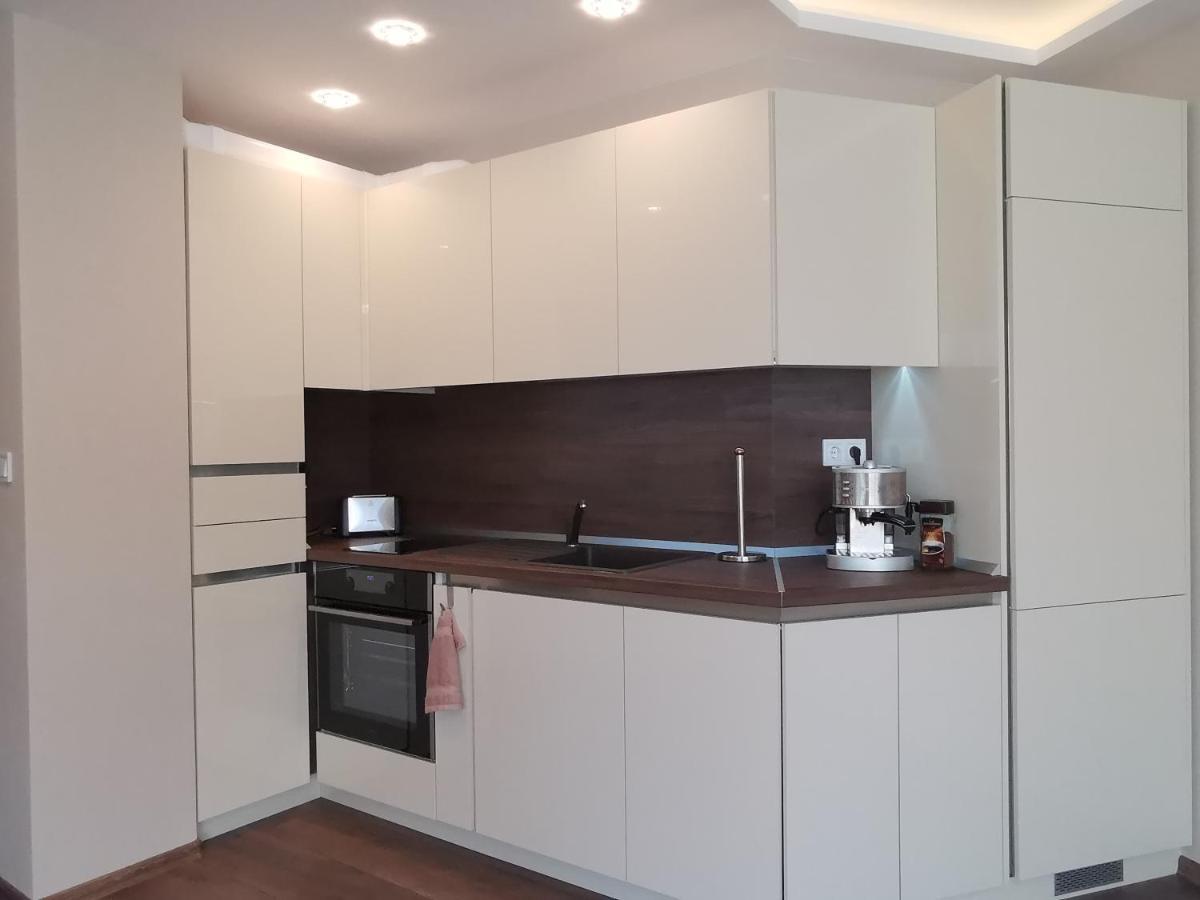 City Center Lux Apartment فارنا المظهر الخارجي الصورة